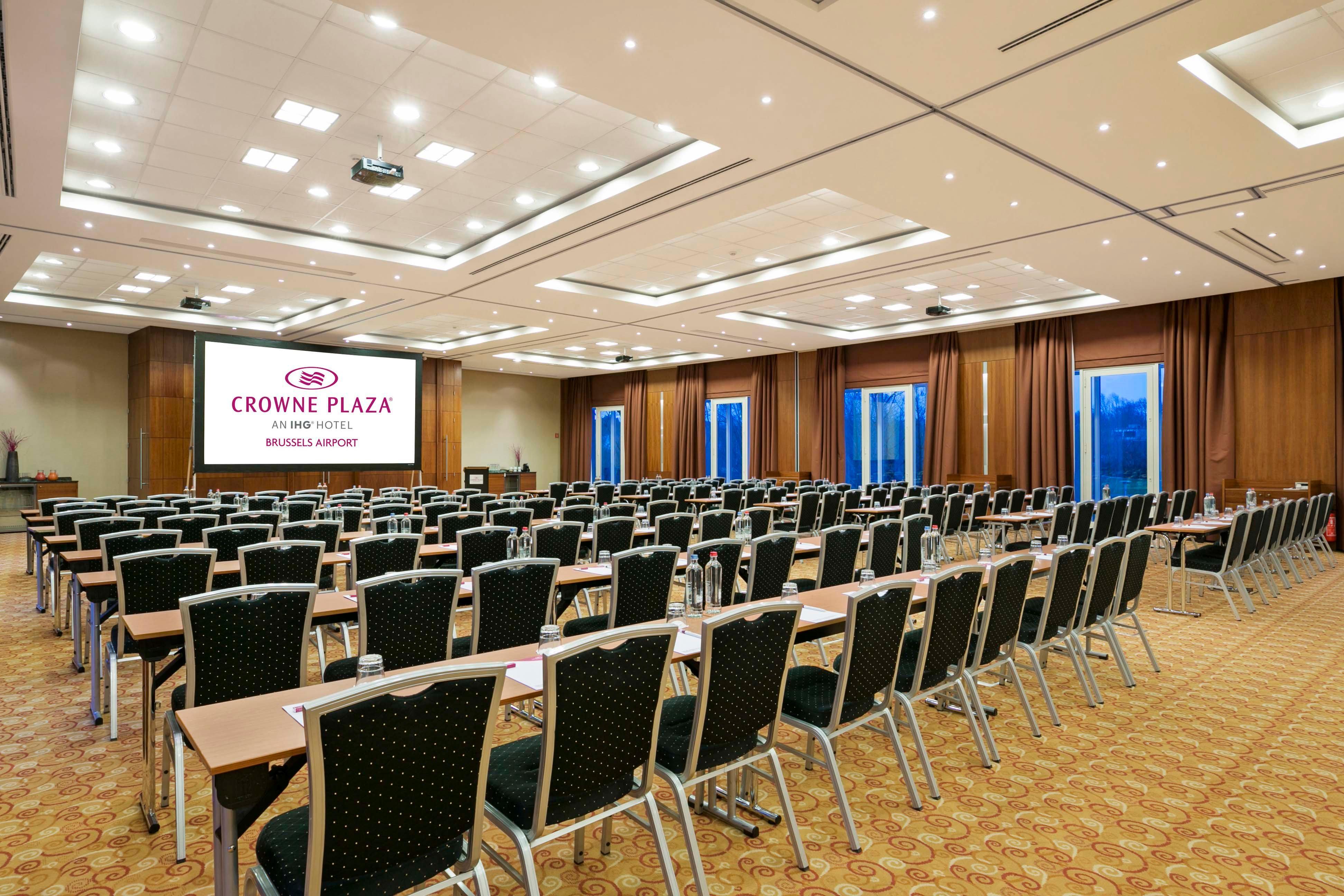 Crowne Plaza Brussels Airport By Ihg Hotel Zaventem Buitenkant foto